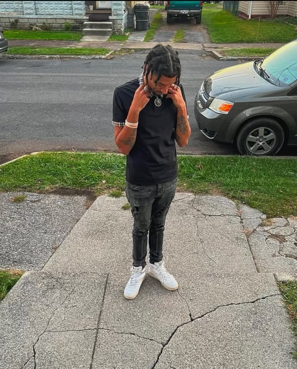 Young Des 304: Rising from Adversity to Greatness