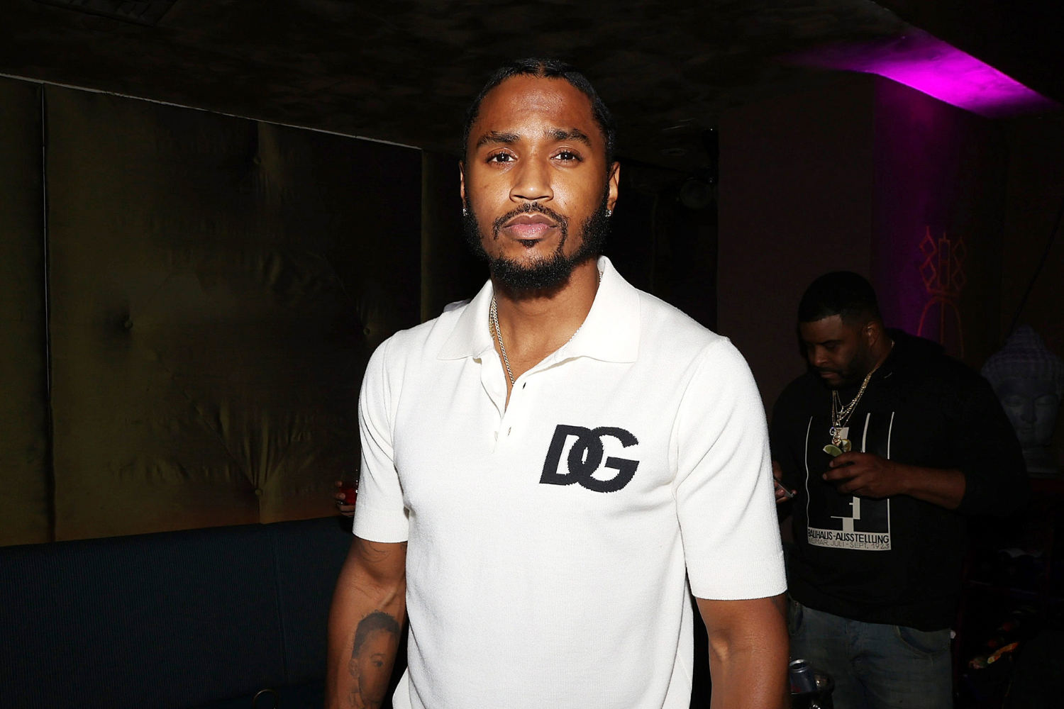 trey-songz-goes-off-on-alleged-fan-threatens-him-during-heated-encounter-video