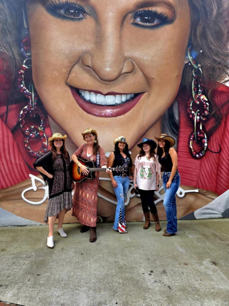 Country Music Legend Donna Fargo Releases New Music – Country’s Chatter