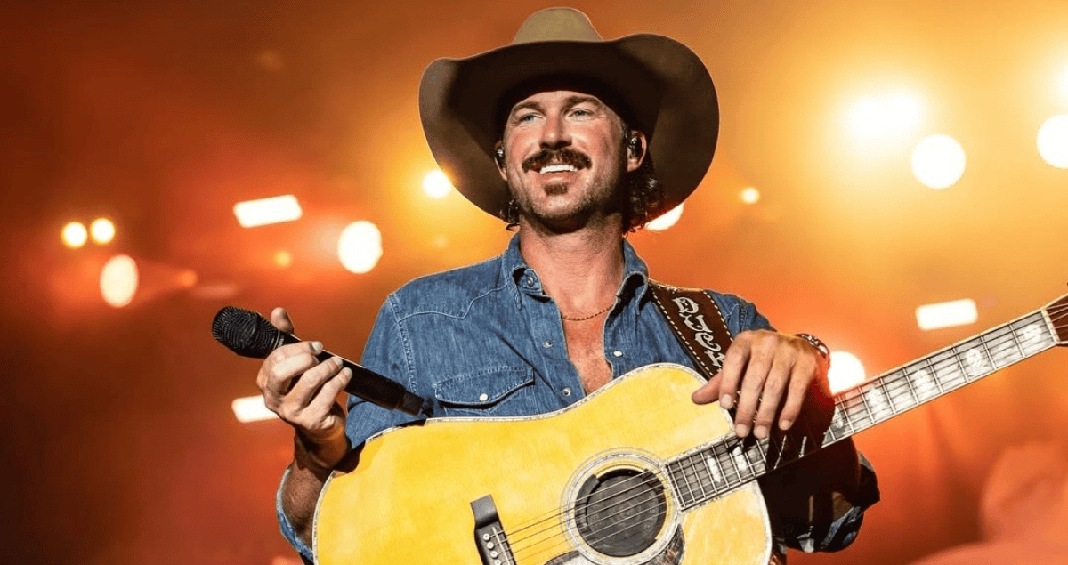 Riley Green Owns Up To His Dating Struggles: ‘I Don’t Think I’ve Gotten Any Better...'