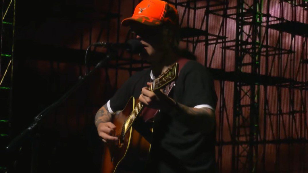 Billy Strings Putting A Bluegrass Spin On Pearl Jam’s “Elderly Woman Behind The Counter In A Small Town” Just Makes Sense