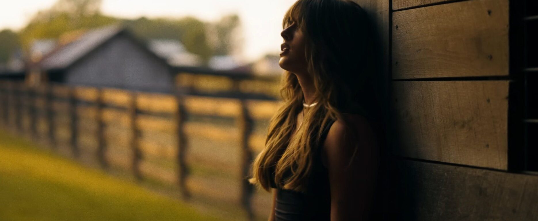 Ella Langley Tells Texas Crowd The Heartbreak That Inspired “Girl You’re Taking Home” Taught Her To Pray Again