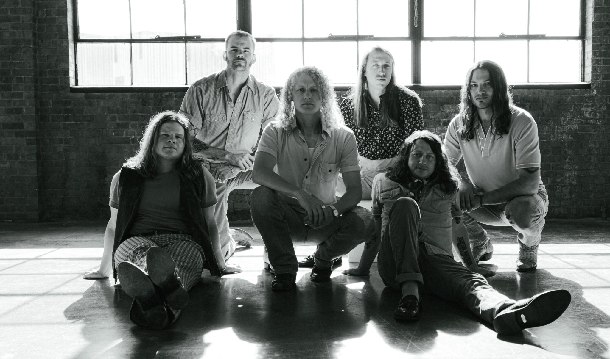 Southall Announces โThe Six String Sorrow Sessionsโ Featuring Koe Wetzel, Treaty Oak Revivalโs Sam Canty & More