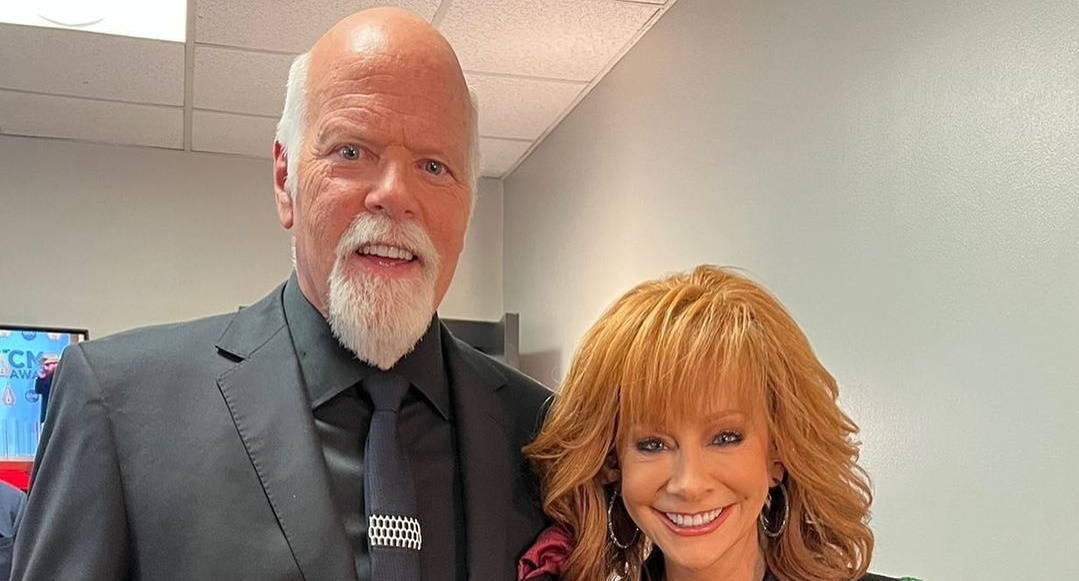 Reba McEntire and Rex Linn Are Planning 'Nontraditional' Wedding, But Aren’t Rushing the Big Day