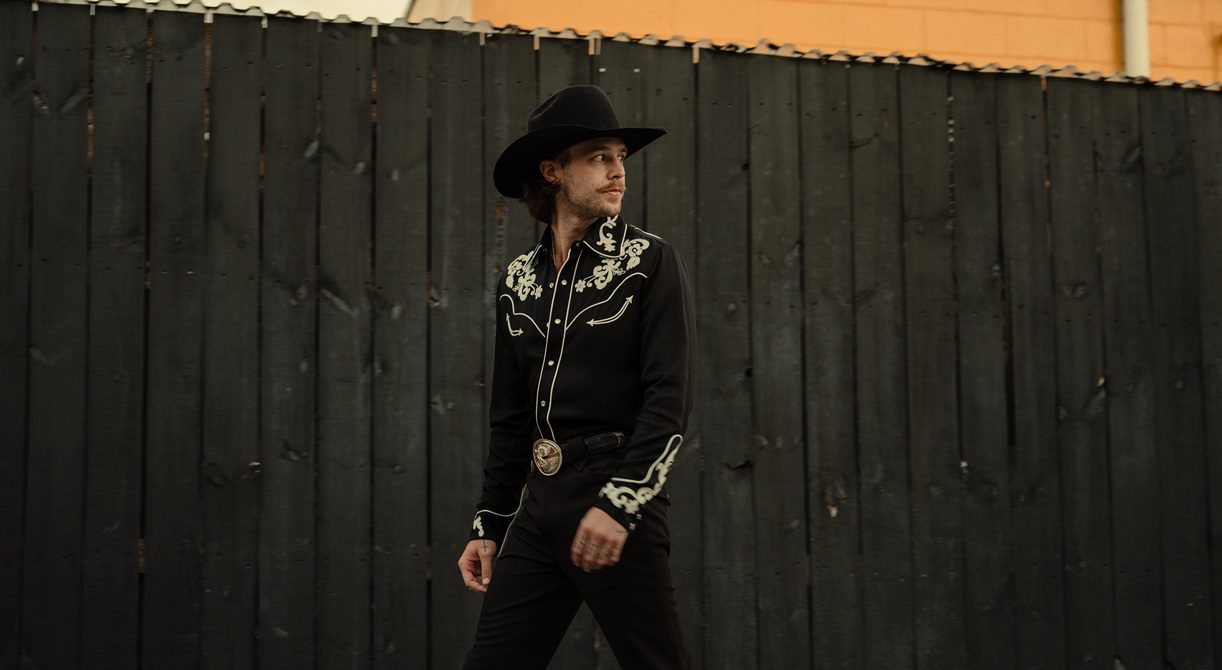 Tyler Halverson Releases Gritty New Heartbreaker, “Fort Worth Losing,” From Forthcoming Record, ‘In Defense Of Drinking’